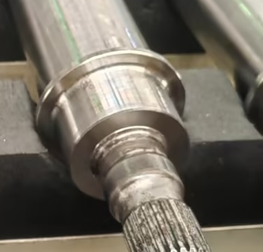 VNGA160404標準刀具加工外圓